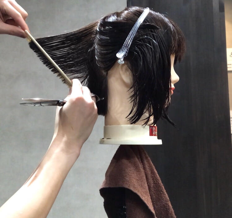 骨格を見極め 手入れのしやすい髪型へ ショートボブ つながりが大事 横浜 鶴ヶ峰 美容室 Naoki語録